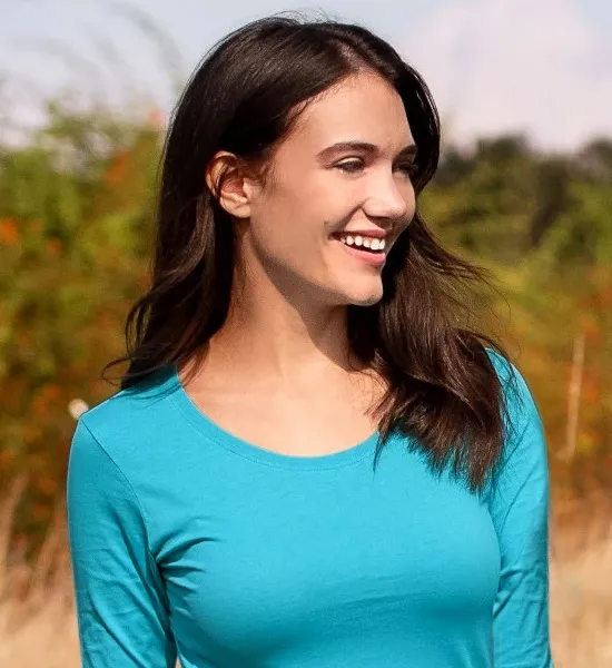 Hosszú ujjú női póló - Mélyebb kerek nyakkivágás